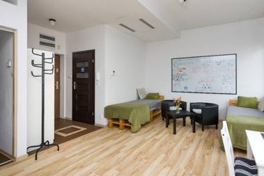 Sunny Comfy Apartment  Old Town