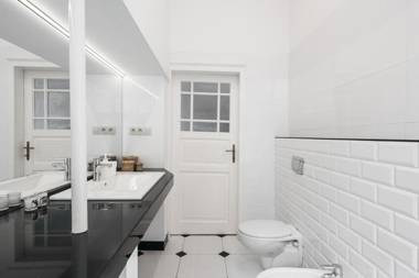 Spacious apartament with the view to Small Market