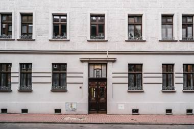 Queen Studio by Loft Affair