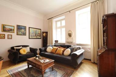 Cracovian Suite by Loft Affair