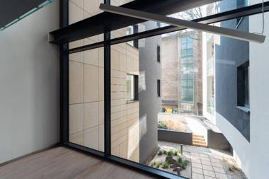 Stylish apartment in the vicinity of the river