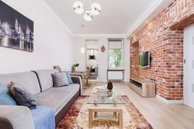 Modern Apartment Lubicz Kraków by Renters