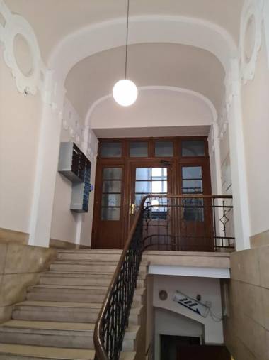 AMBER APARTAMENt #12