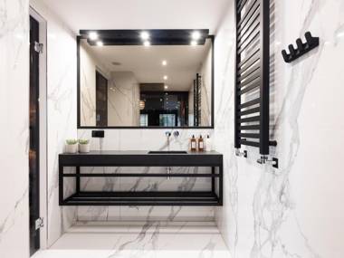 Art Penthouse with Jacuzzi - Krakow Center