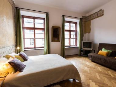 Sunny studio in the old town just 50 meters from the main square!