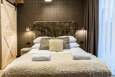 udanypobyt OMG Houses