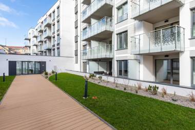 Seaside Terraces Deluxe Apartments by Renters Prestige