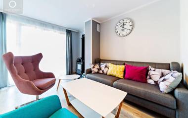 Wonder Home - Komuny Paryskiej - Domki górskie z kominkami