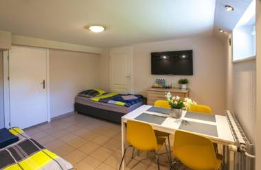 Noclegi Miodowa Near By The Beach Gdynia – Orłowo