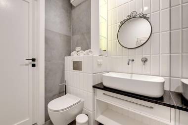 Stay Win Riverfront Lofts