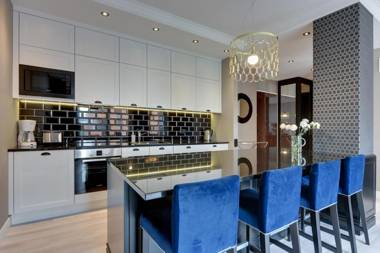 Blue Mandarin Riverside