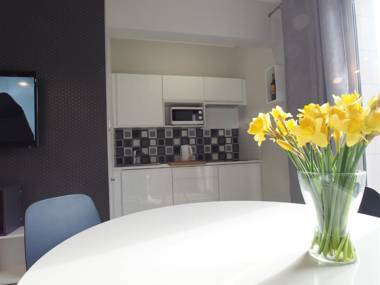 Grand Tourist Goth 1/5 Rajska Str