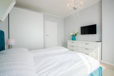 Grand Apartments - Apartment on the 17th floor with panorama of the Old Town