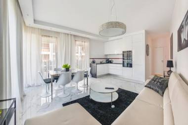 Luxury Long Island Suite