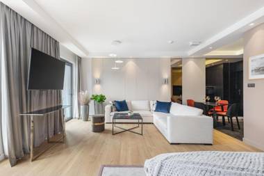 Rent like home x Deo Plaza - Old Town