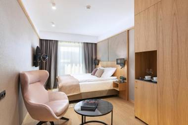 Deo Plaza by Rent like home -pink-