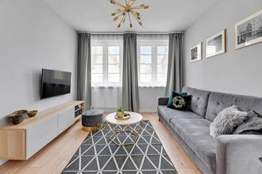 The Golden Lions Ogarna