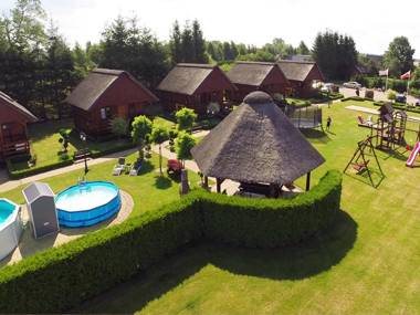 Cozy Cottage in Domaslawice with Swimming Pool