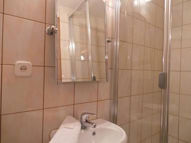 9 Sił Drewniany Dom