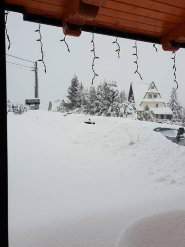 WILLA SZMARAGD - Realizujemy Bony Turystyczne - Śniadania - Zniżki na Termy - Sauna - Bilard - Stoki Narciarskie