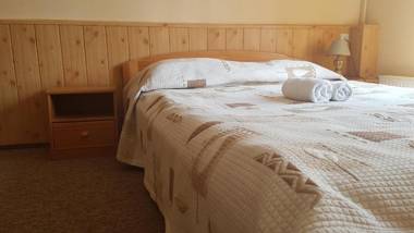 Folwark Tumiany Pokoje & Restauracja