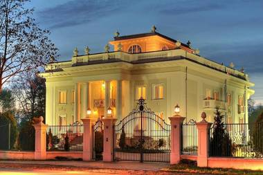 Pałacyk Otrębusy Business & Spa