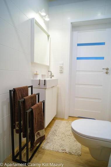 Czarny Kot Mazury Dom Całoroczny