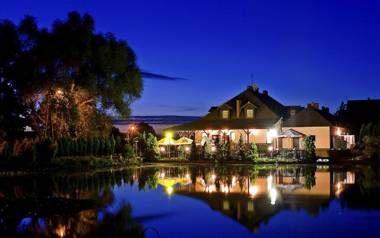 Hotel Nad Stawem