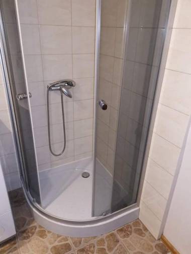 Noclegi nad jeziorem w Puszczy Zielonka