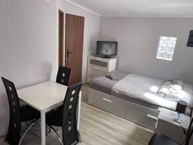 Domek nad jeziorem w Puszczy Zielonka