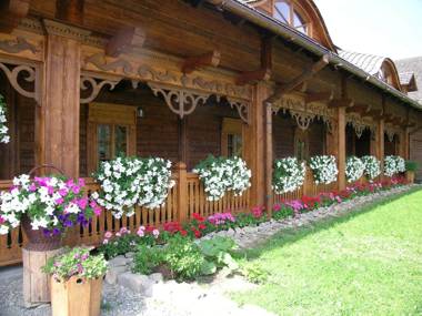 Karczma Regionalna Hotel GOŚCINNA CHATA