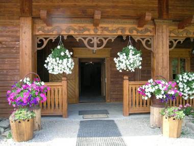 Karczma Regionalna Hotel GOŚCINNA CHATA