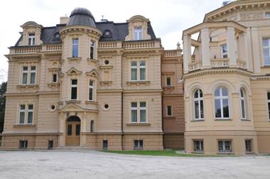 Zespół Pałacowo-Parkowy w Ostromecku