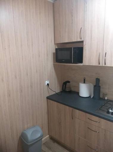 Domek Dwupokojowy N4 - FreezerHause Kozery- NoclegiGrodziskPL 792-535-535