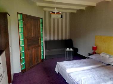 Karczma Polska i Hotel Zasieki