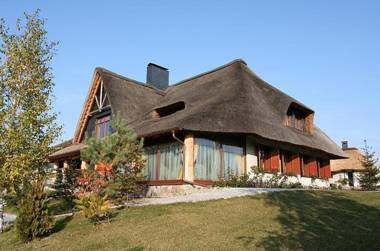 Dom Wypoczynkowy "Pod Strzechą" w Giewartowie