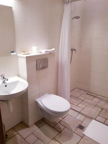 Gościniec Piast Hotel i Camping