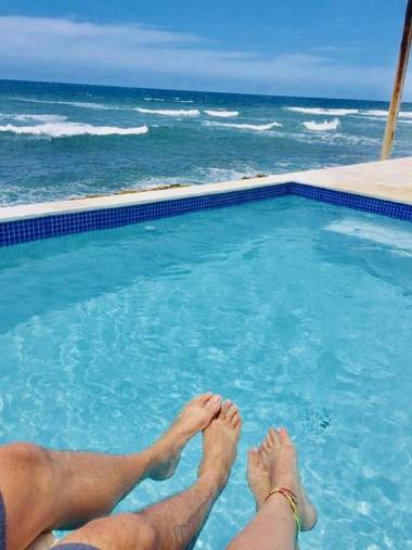 Discovery Inn & Suites at 681 Ocean Drive