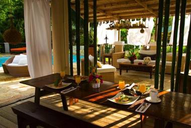 Villa Montaña Beach Resort