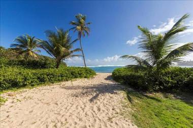 Villa Iris 2 story ocean view villa w/ pool access