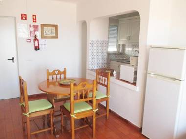 Apartamentos Salema Praia Club
