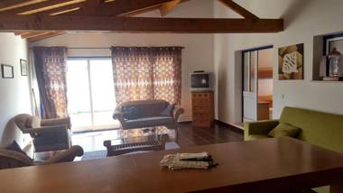 3 bedrooms house with shared pool and wifi at Burinhosa Pataias 5 km away from the beach