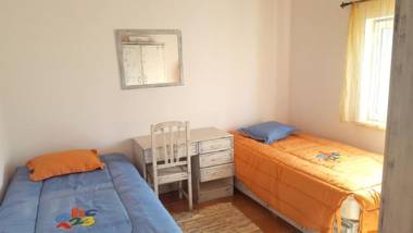 3 bedrooms house with shared pool and wifi at Burinhosa Pataias 5 km away from the beach