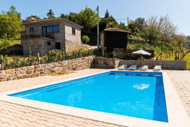 2 bedrooms house with shared pool furnished garden and wifi at Fornos