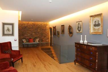 Casa de Baixo - Petit Hotel