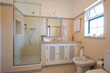 VILLA EIRA Boutique Houses - ex Casa da Eira