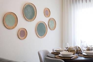 LovelyStay - Newly Decorated 2BR Flat with Free Parking