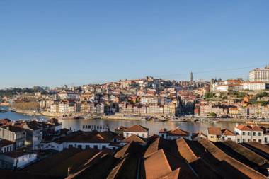 GuestReady - Stylish Apartment with Private Balcony in Gaia