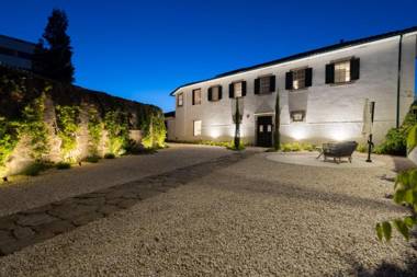 FONTE SANTA Manor House