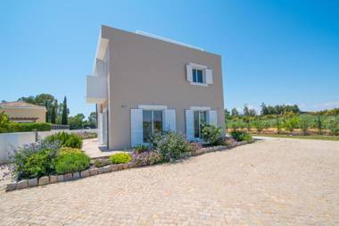 Casa Das Árvores By Algartur